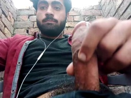 Pussyfucker986  13-11-2020